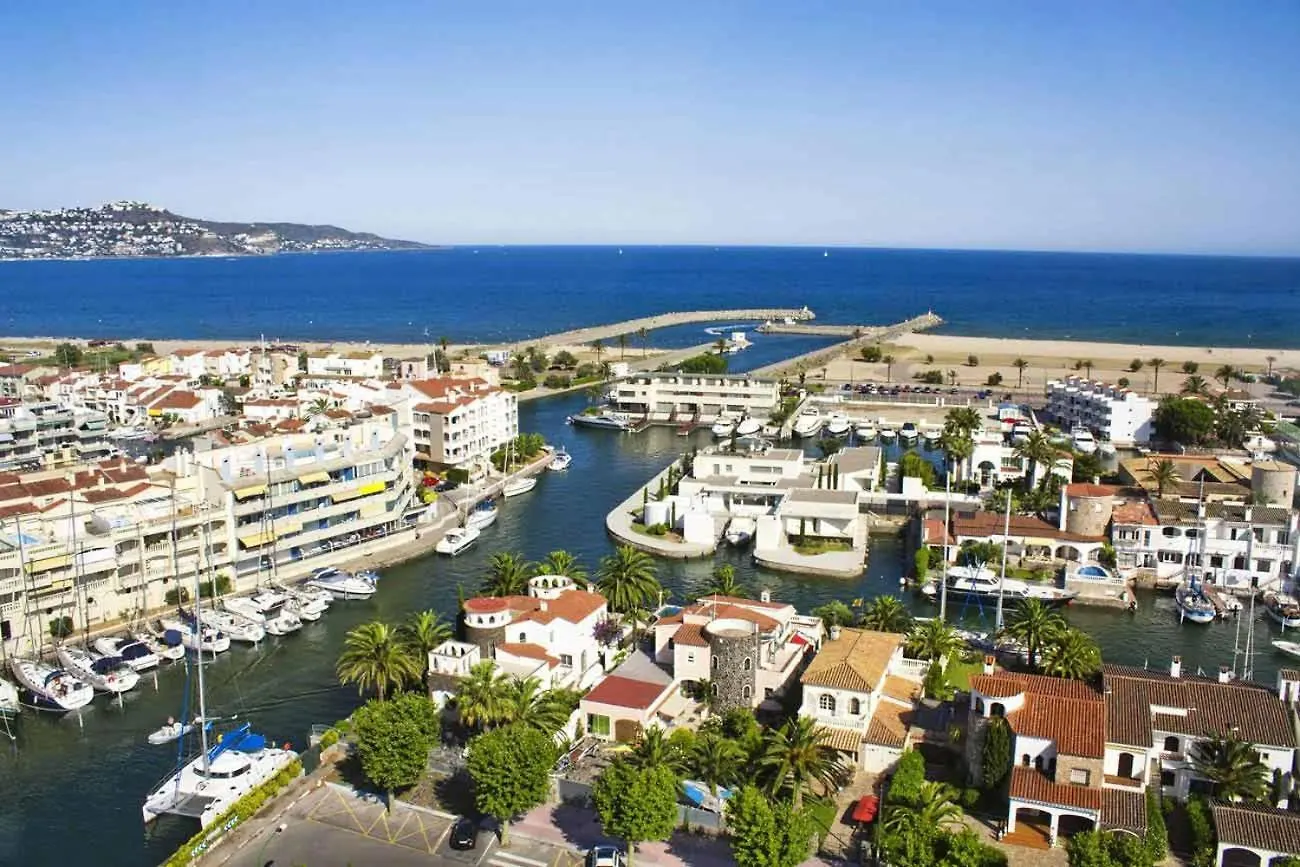 Global Immo 2183 Las Sirenas Roses 0*,  Spain